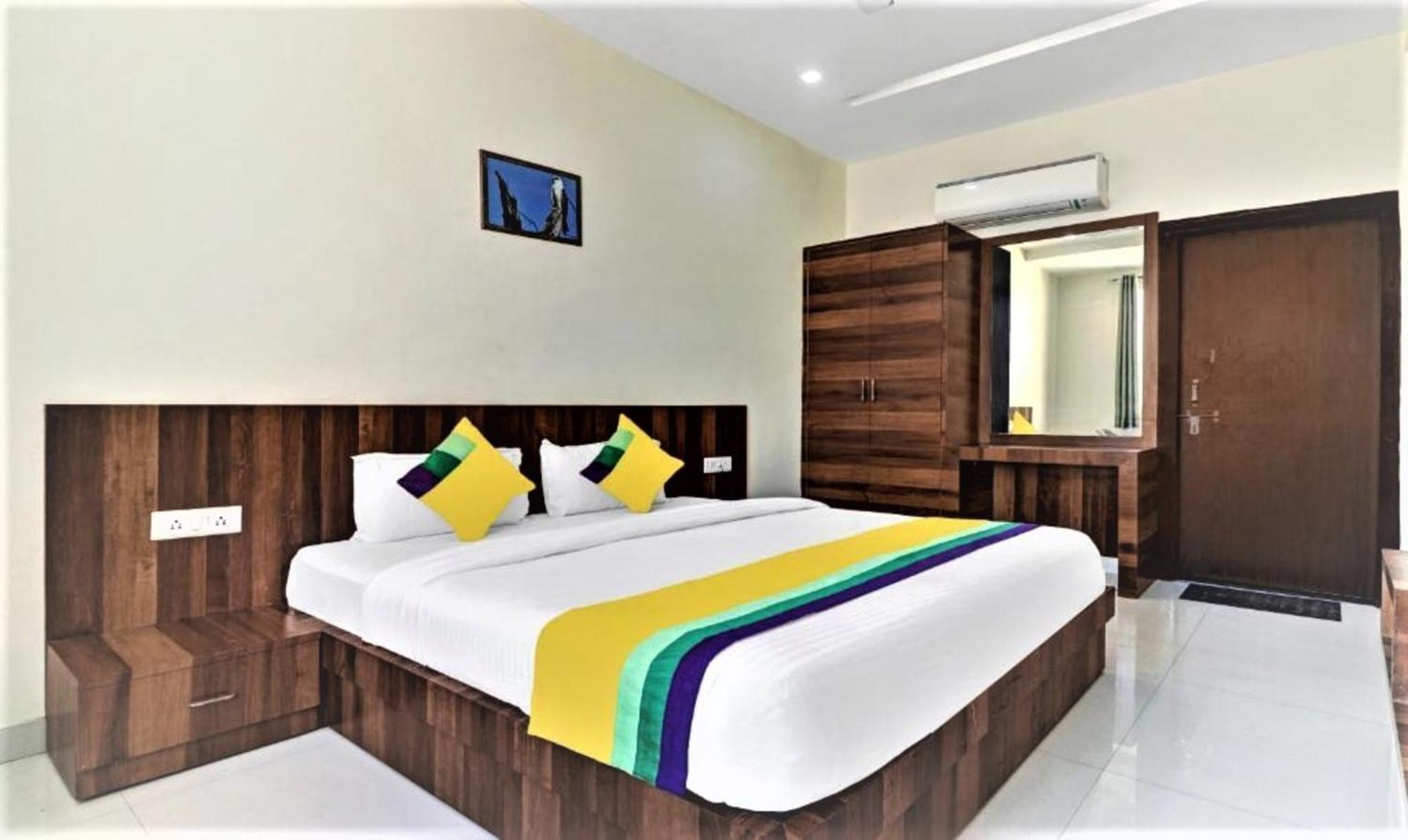 Hotel Ravi Residency 바랏푸르 외부 사진