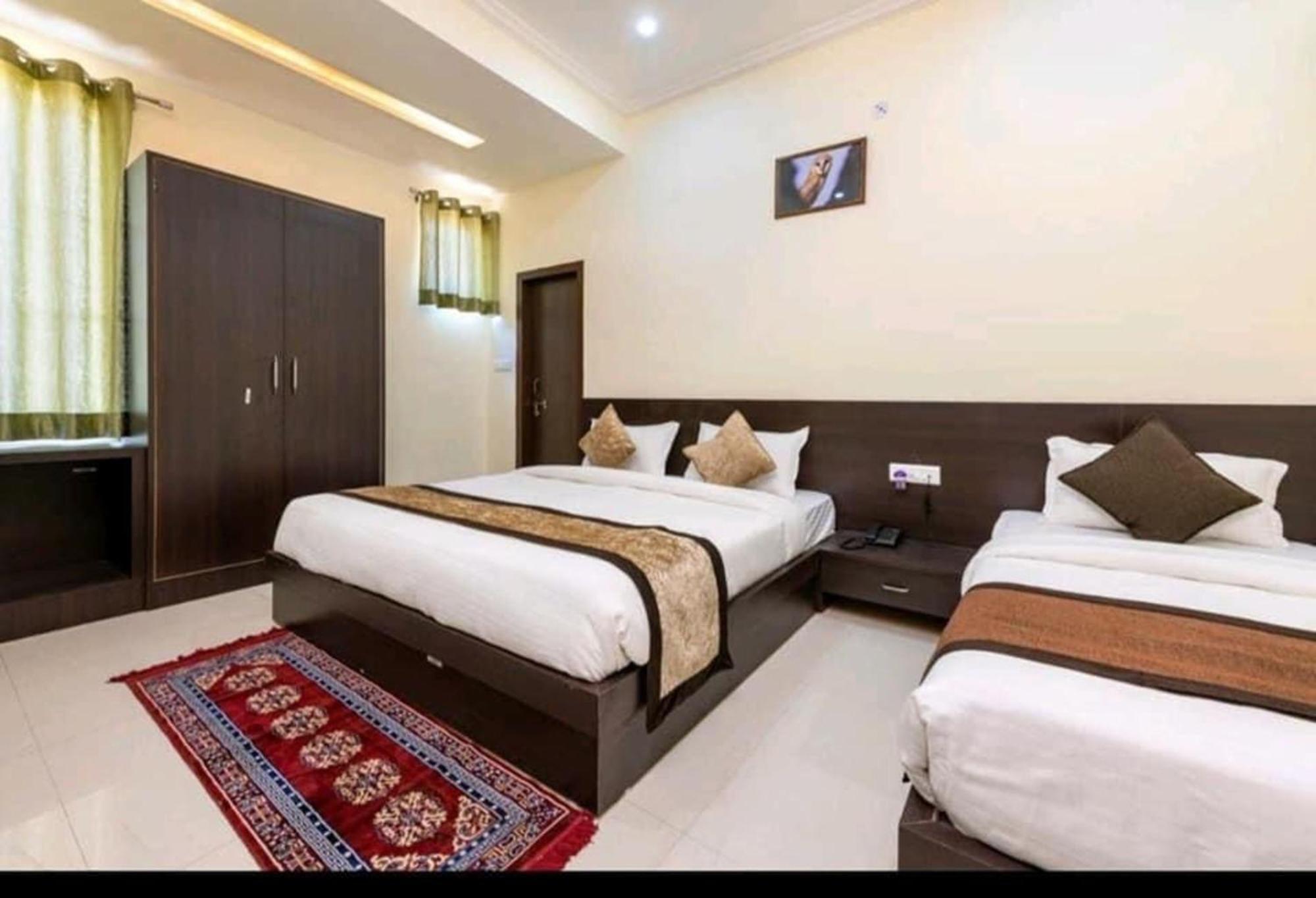 Hotel Ravi Residency 바랏푸르 외부 사진